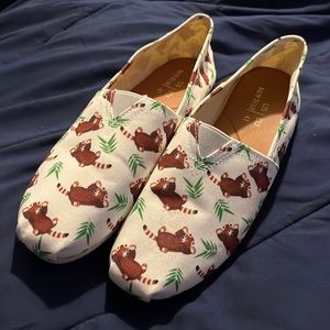 Size 10 Red Panda flats
